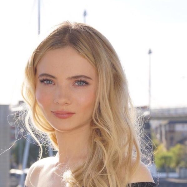 フレイヤアーラン『ウィッチャー』シリ役はモデルで絵画の才能もアリ! 身長や年齢、インスタやTwitterなどを詳細に! にぎわす